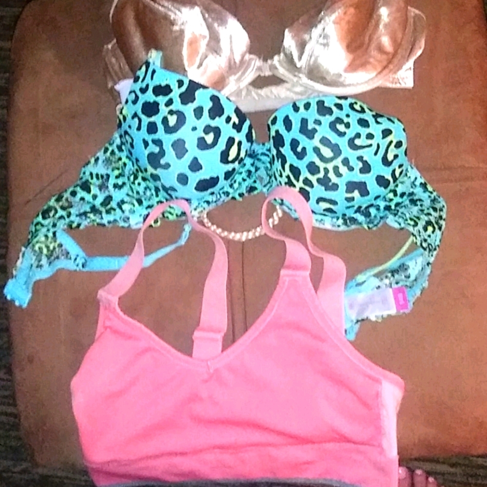 Bundle of bras